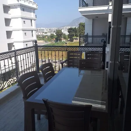 Toprak Palace